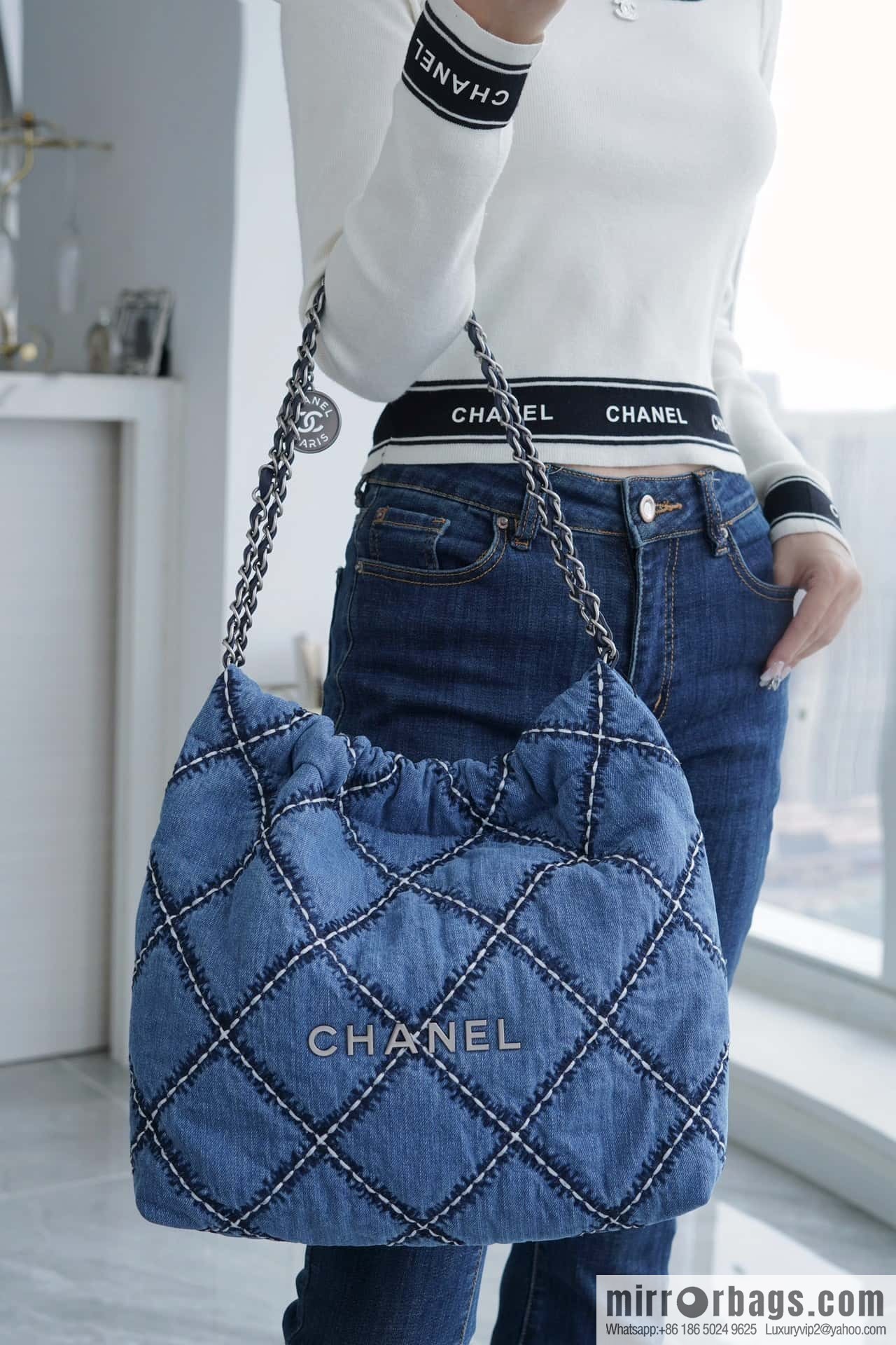 𝗖𝗛𝗔𝗡𝗘𝗟 𝟐𝟒𝐩 spring and summer new denim bag small AS3260