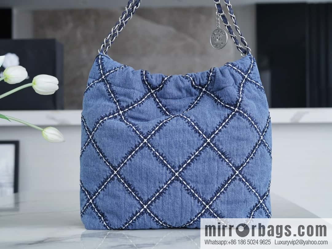 𝗖𝗛𝗔𝗡𝗘𝗟 𝟐𝟒𝐩 spring and summer new denim bag small AS3260