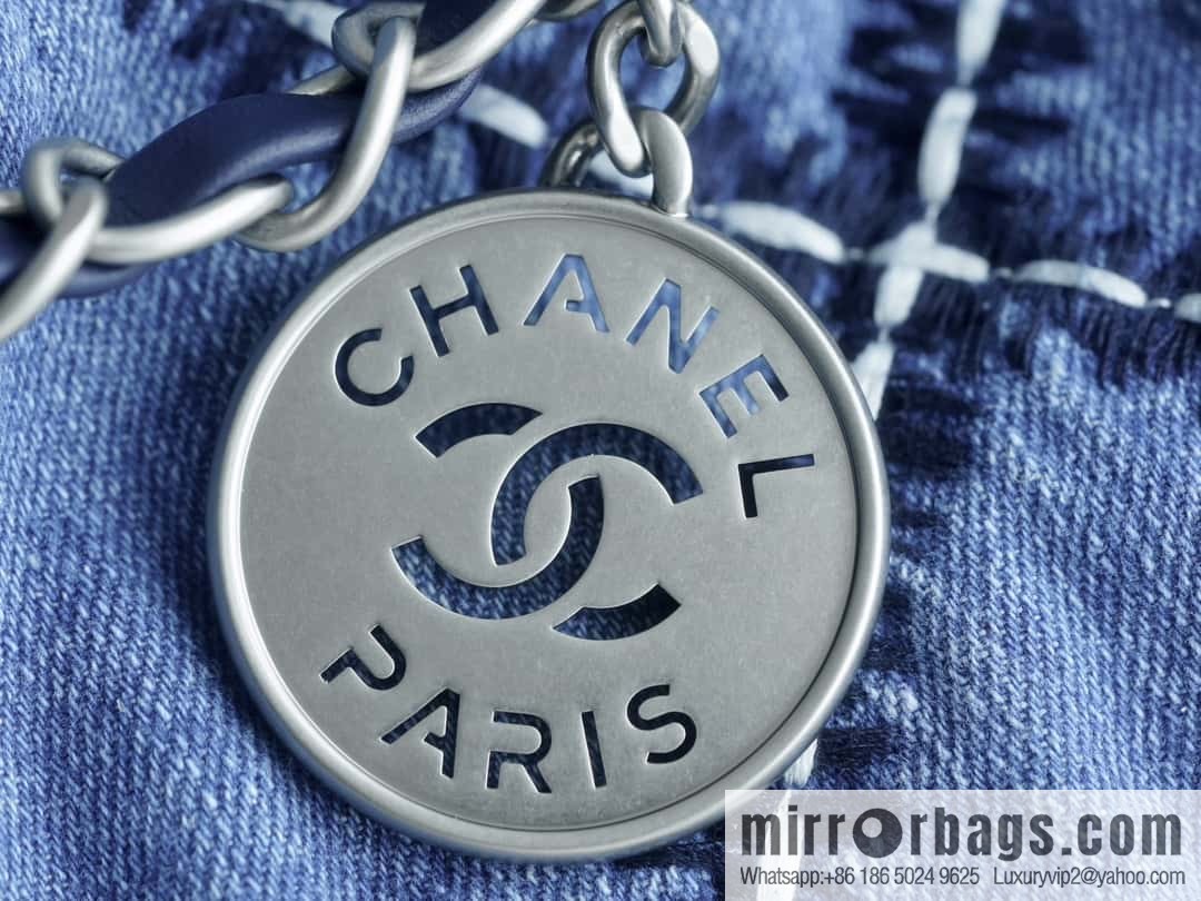 𝗖𝗛𝗔𝗡𝗘𝗟 𝟐𝟒𝐩 spring and summer new denim bag small AS3260