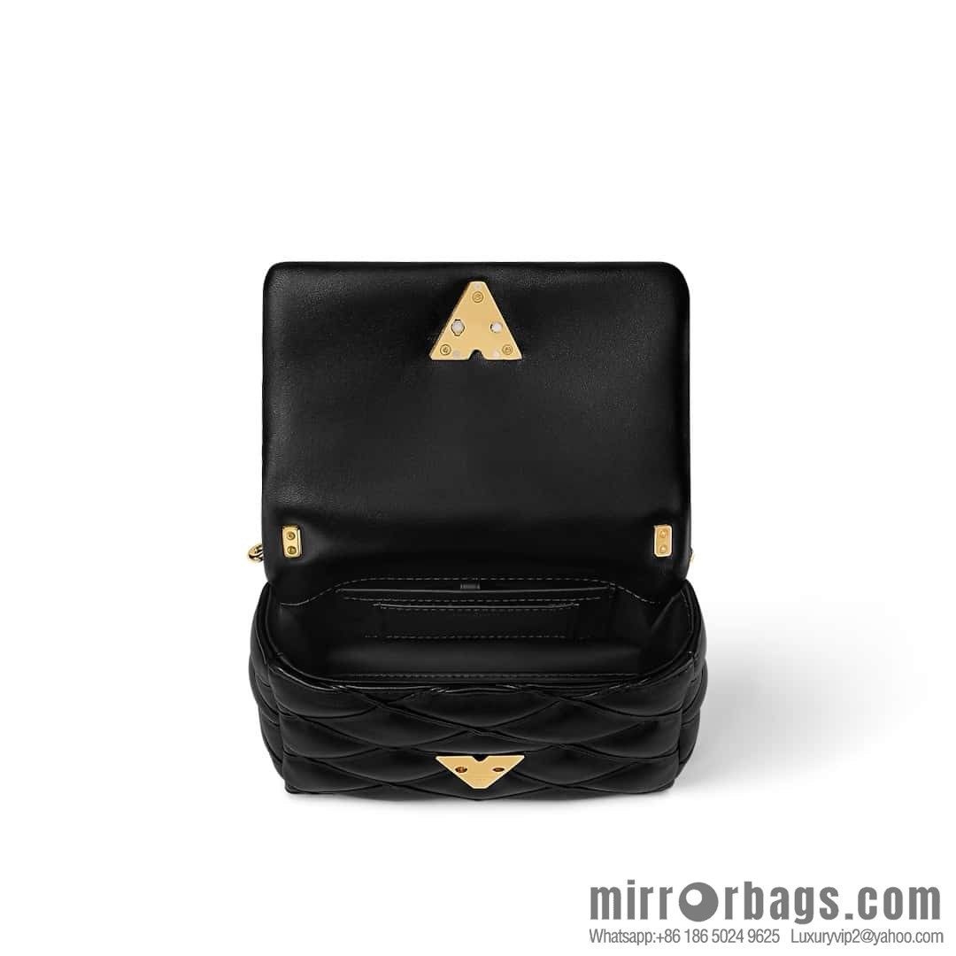 [Boutique‑grade] M12004 black full leather, chain bag, diamond Twist series GO-14 small handbag
