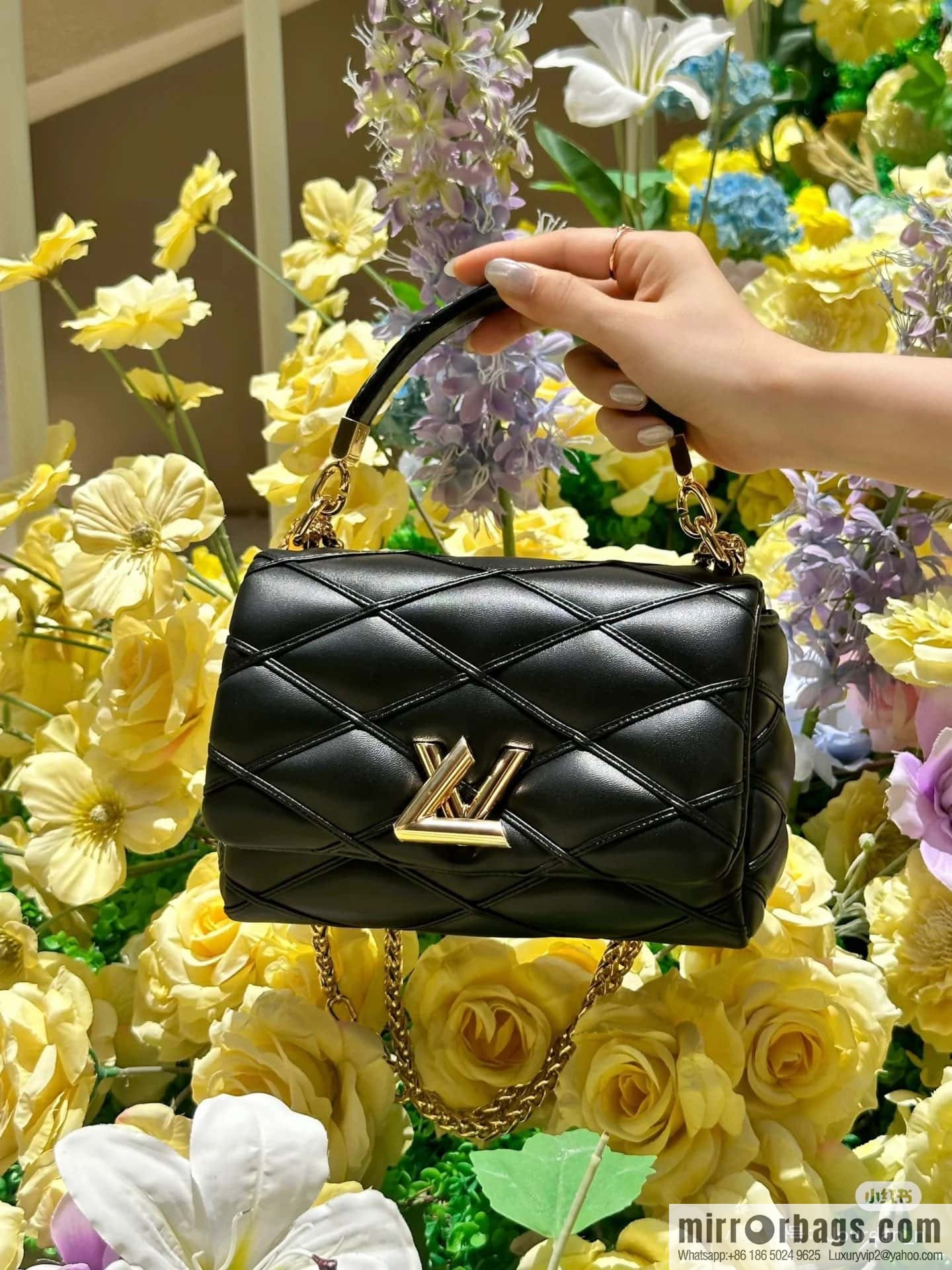 [Boutique‑grade] M12004 black full leather, chain bag, diamond Twist series GO-14 small handbag