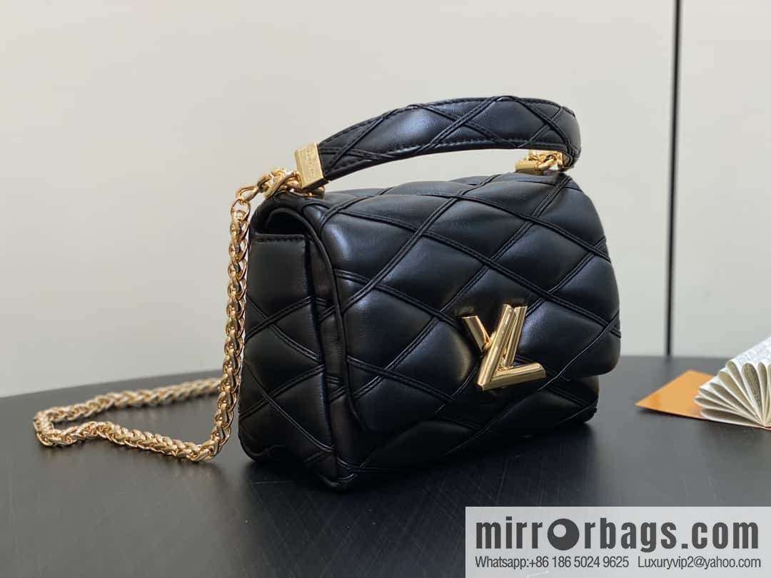 [Boutique‑grade] M12004 black full leather, chain bag, diamond Twist series GO-14 small handbag