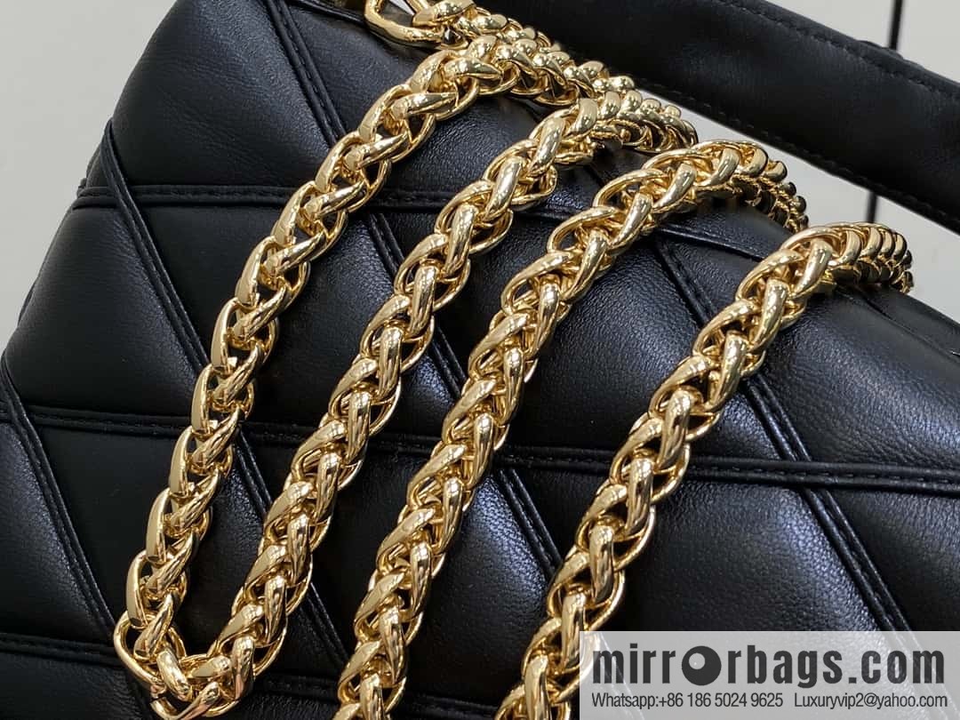 [Boutique‑grade] M12004 black full leather, chain bag, diamond Twist series GO-14 small handbag
