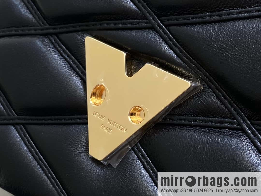 [Boutique‑grade] M12004 black full leather, chain bag, diamond Twist series GO-14 small handbag