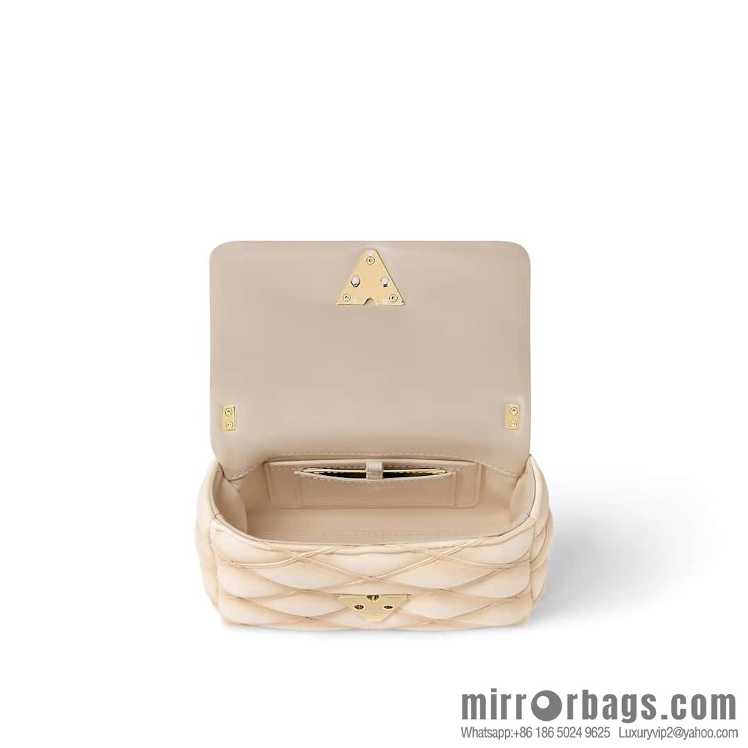 [Boutique‑grade] M12004 beige full leather, chain bag, diamond Twist series GO-14 small handbag