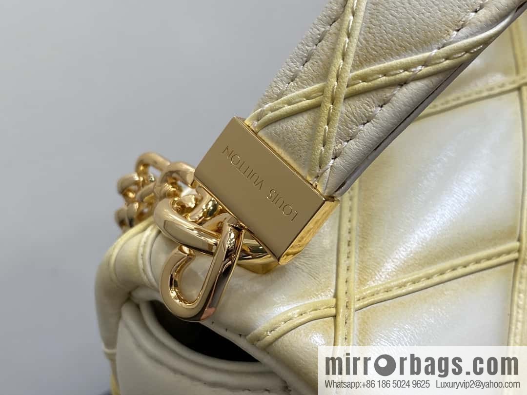 [Boutique‑grade] M12004 beige full leather, chain bag, diamond Twist series GO-14 small handbag