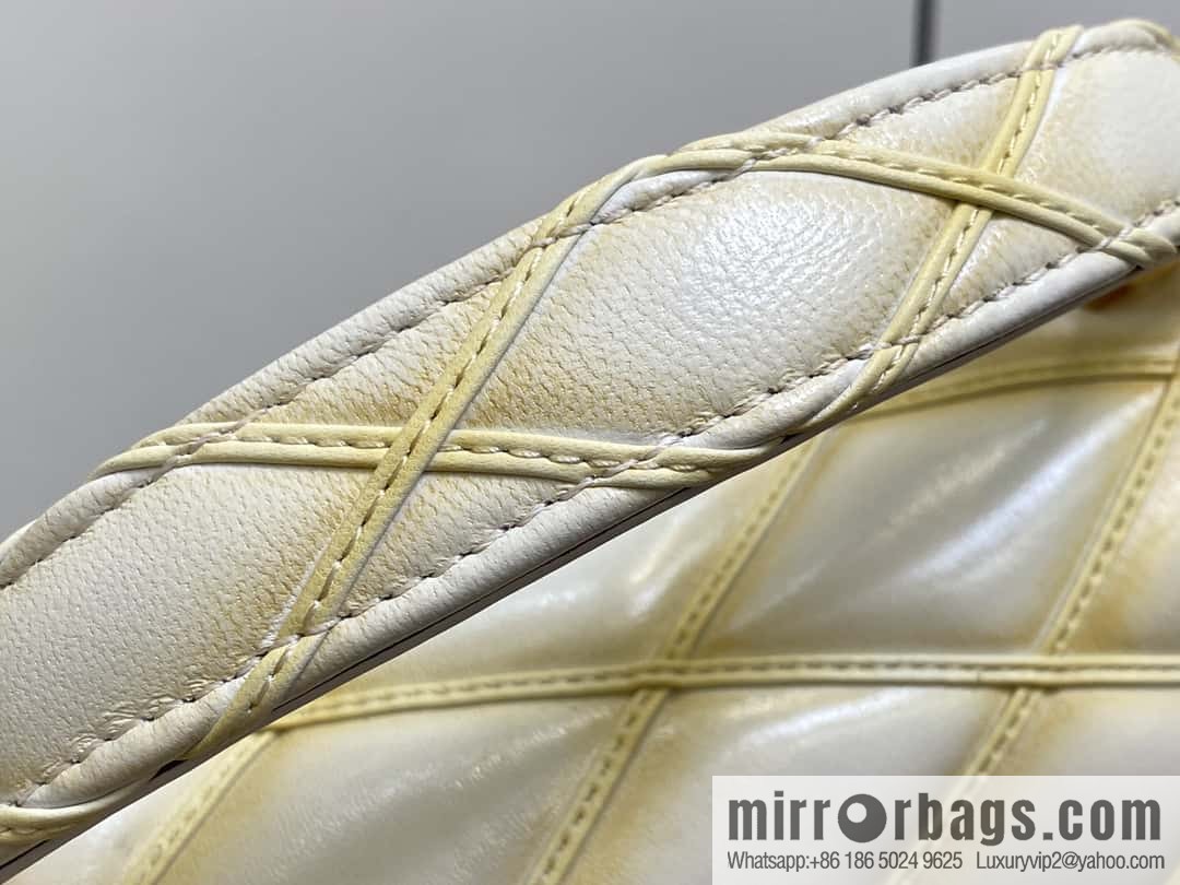 [Boutique‑grade] M12004 beige full leather, chain bag, diamond Twist series GO-14 small handbag