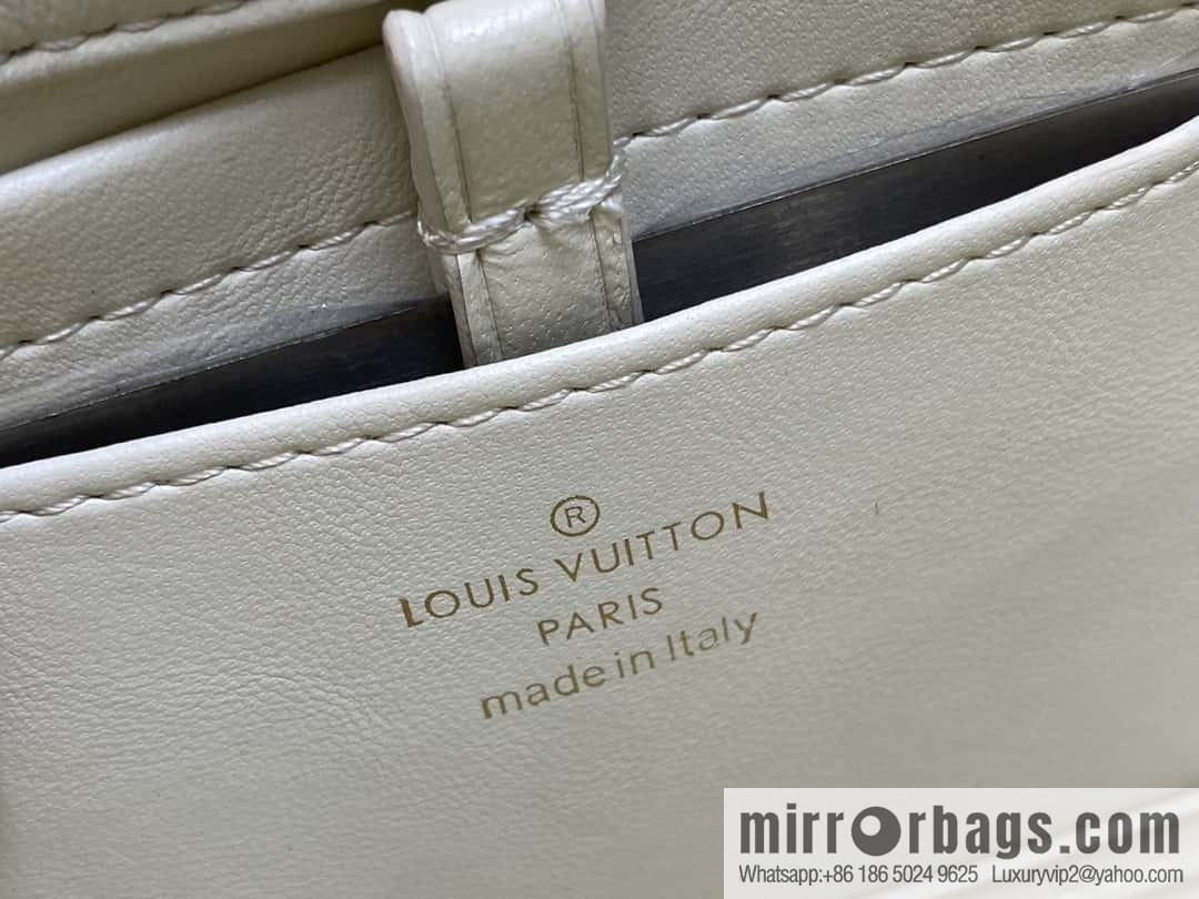 [Boutique‑grade] M12004 beige full leather, chain bag, diamond Twist series GO-14 small handbag
