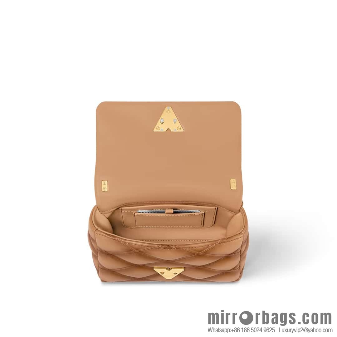 [Boutique‑grade] M12004 sand se full leather, chain bag diamond Twist series GO-14 small handbag