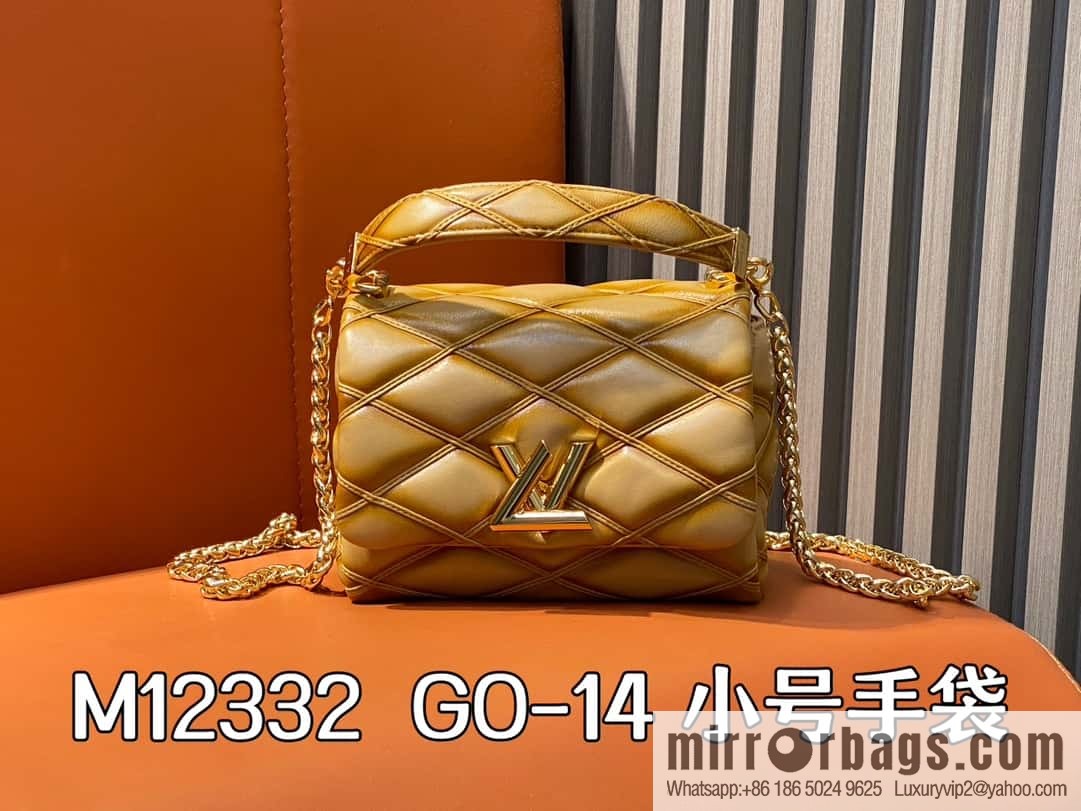 [Boutique‑grade] M12004 sand se full leather, chain bag diamond Twist series GO-14 small handbag