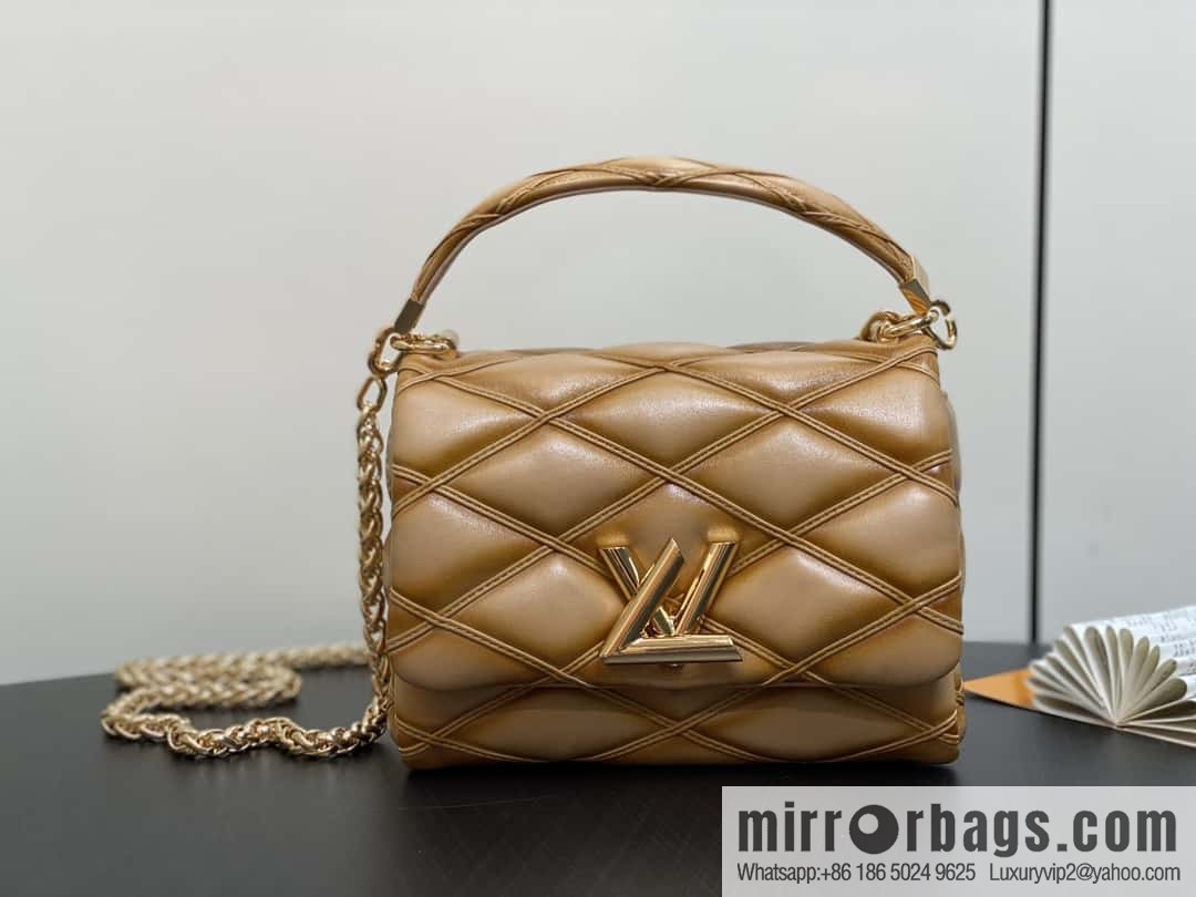 [Boutique‑grade] M12004 sand se full leather, chain bag diamond Twist series GO-14 small handbag
