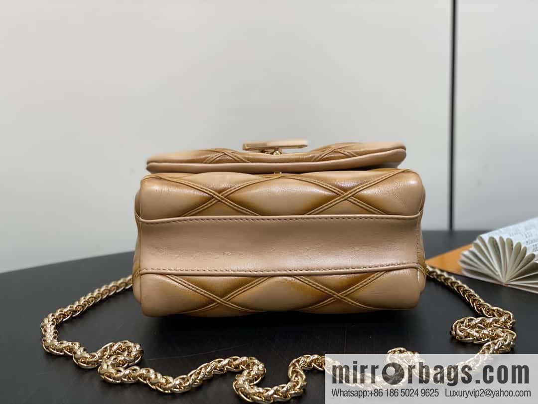 [Boutique‑grade] M12004 sand se full leather, chain bag diamond Twist series GO-14 small handbag