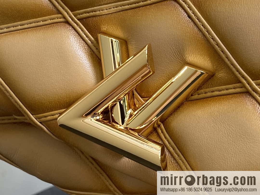[Boutique‑grade] M12004 sand se full leather, chain bag diamond Twist series GO-14 small handbag