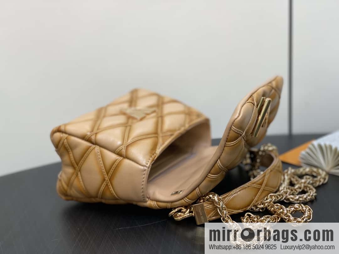 [Boutique‑grade] M12004 sand se full leather, chain bag diamond Twist series GO-14 small handbag