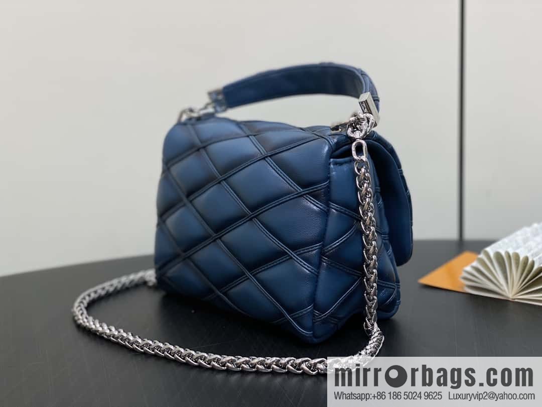[Boutique‑grade] M12004 denim blue full leather, chain bag, diamond Twist series GO-14 small handbag