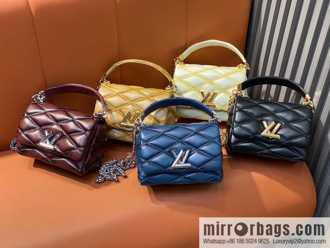 [Boutique‑grade] M12004 burgundy full leather, chain bag, diamond Twist series GO-14 small handbag