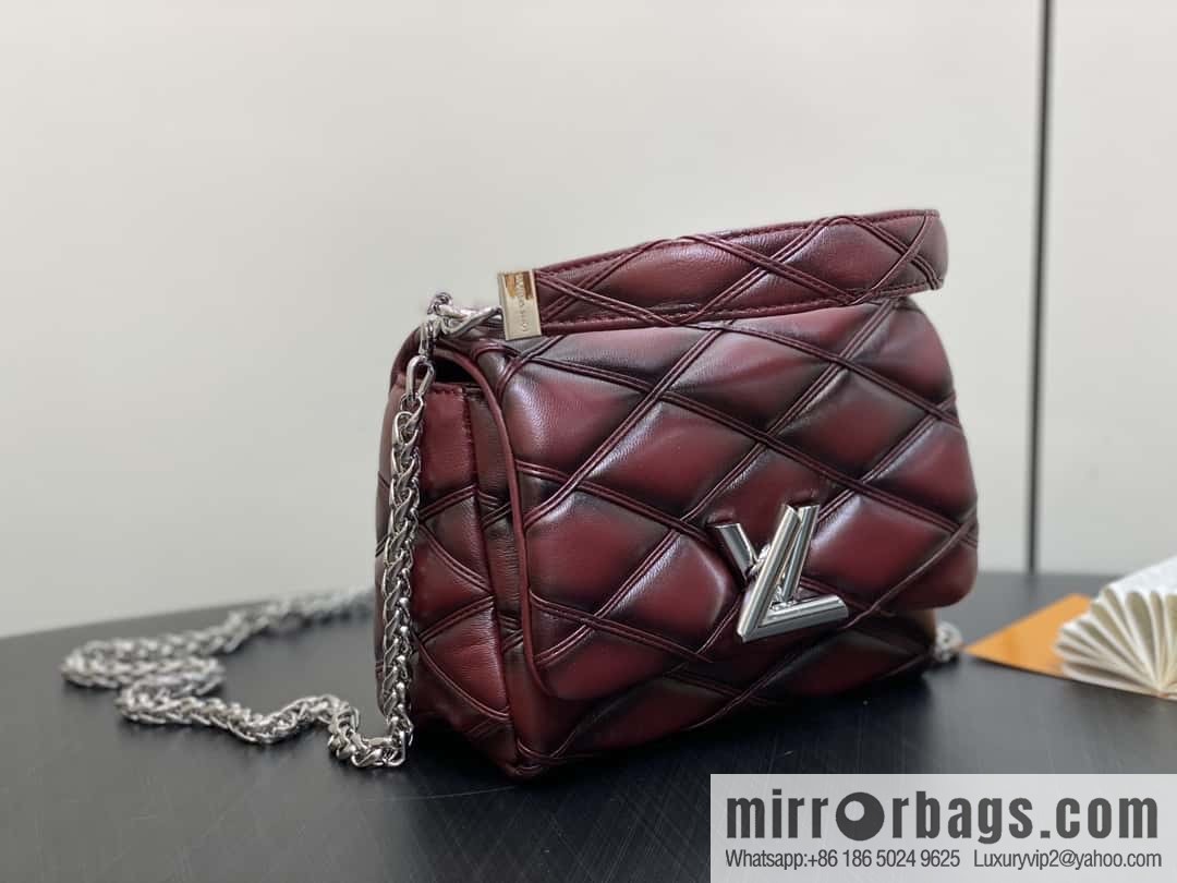 [Boutique‑grade] M12004 burgundy full leather, chain bag, diamond Twist series GO-14 small handbag