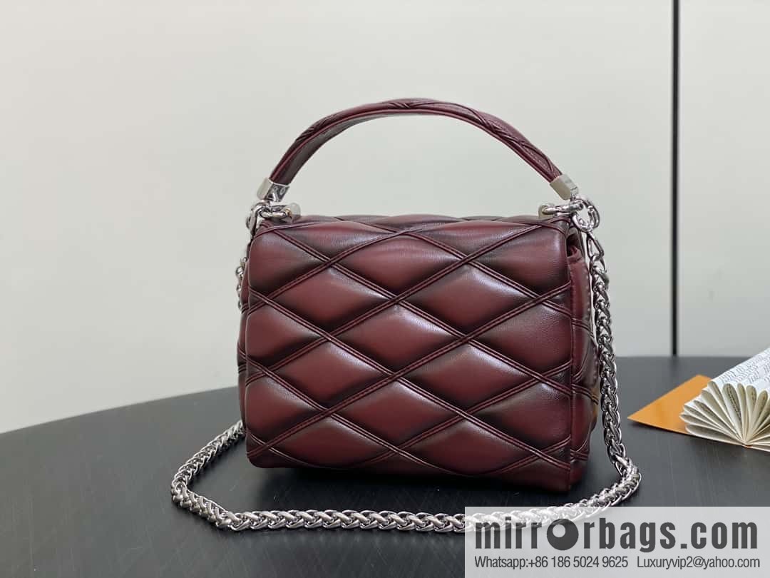 [Boutique‑grade] M12004 burgundy full leather, chain bag, diamond Twist series GO-14 small handbag