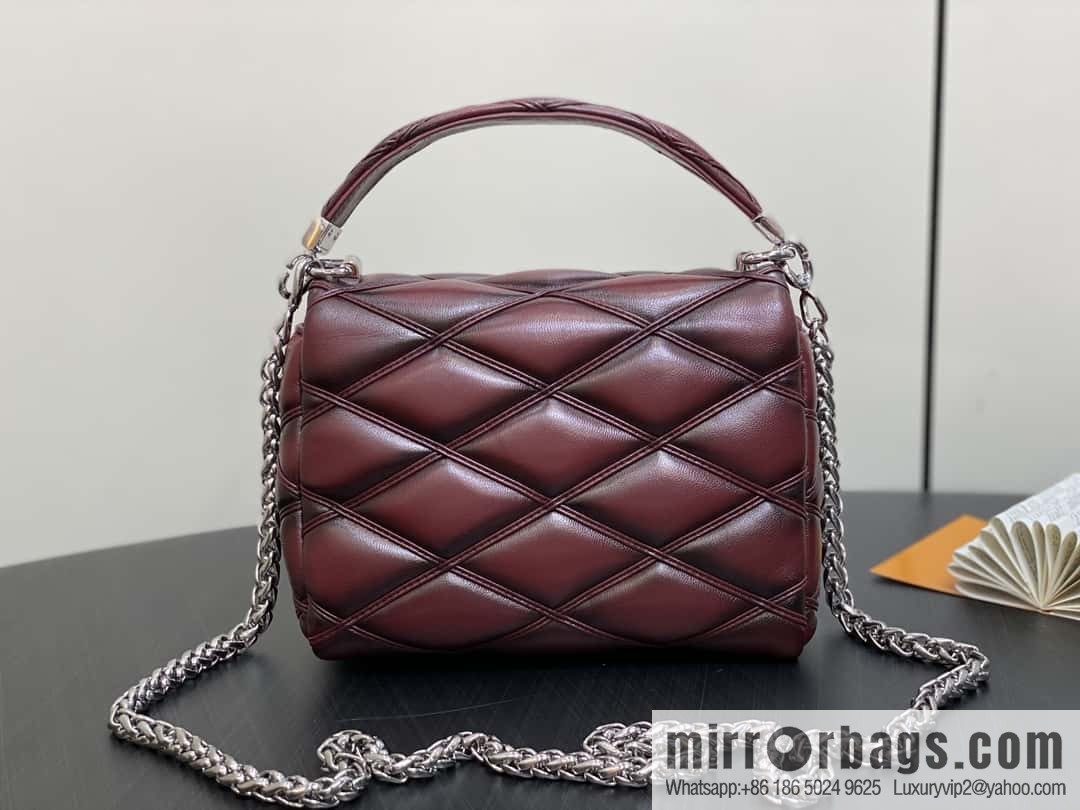 [Boutique‑grade] M12004 burgundy full leather, chain bag, diamond Twist series GO-14 small handbag