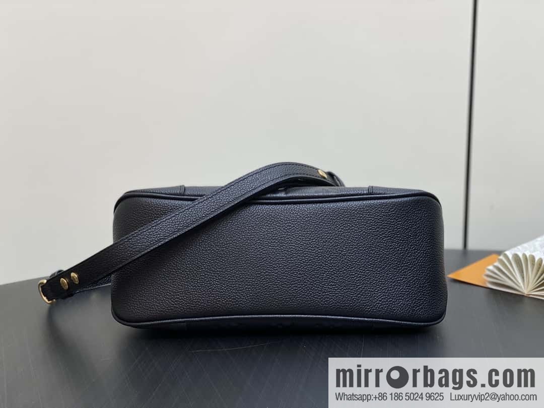 [Boutique‑grade] M12930 black full leather embossed, chain bag croissant series KOREA PRE-LAUNCH handbag