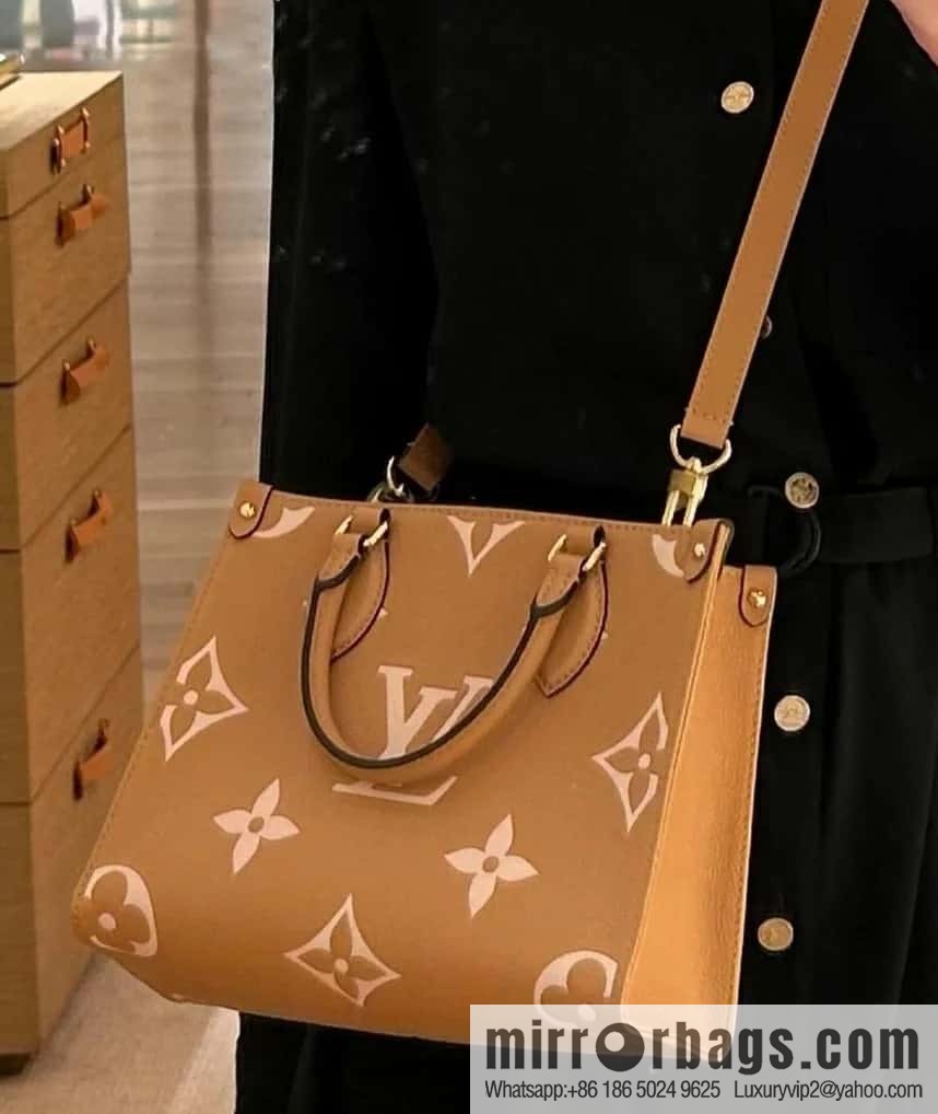[Boutique‑grade] M12513 light brown, full leather square bag series M45779 M45653 This OnTheGo small handbag
