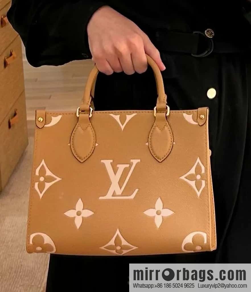 [Boutique‑grade] M12513 light brown, full leather square bag series M45779 M45653 This OnTheGo small handbag