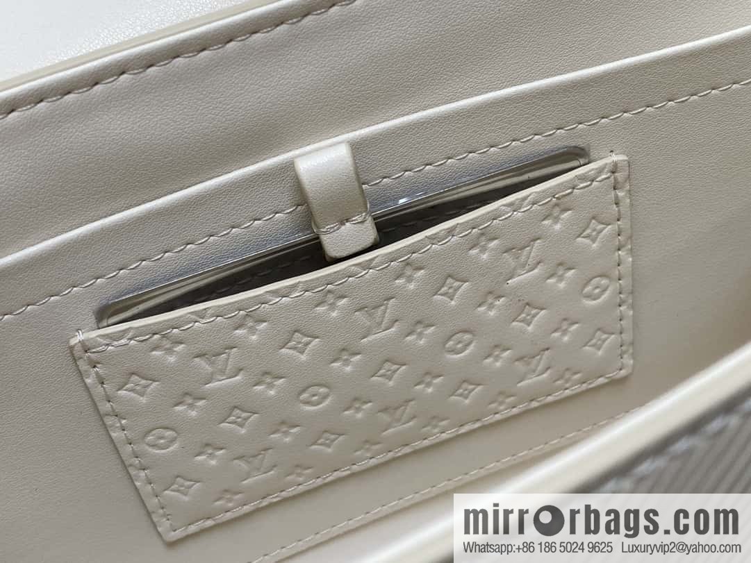 [Boutique‑grade] M24630 meters white, water ripple Twist series TWIST medium handbag M24631 black