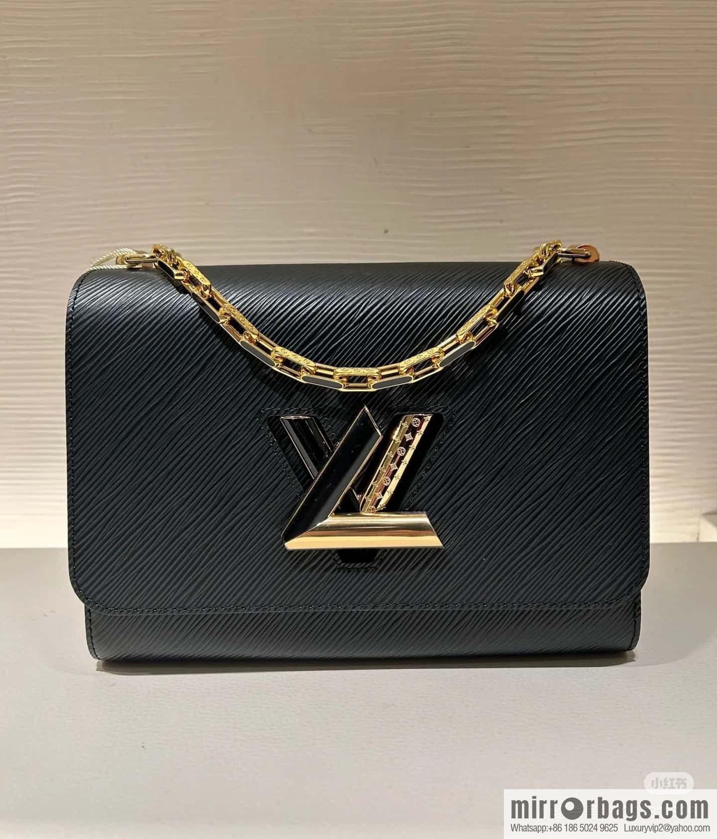 [Boutique‑grade] M24631 black, water ripple Twist series TWIST medium handbag M24630 meters white