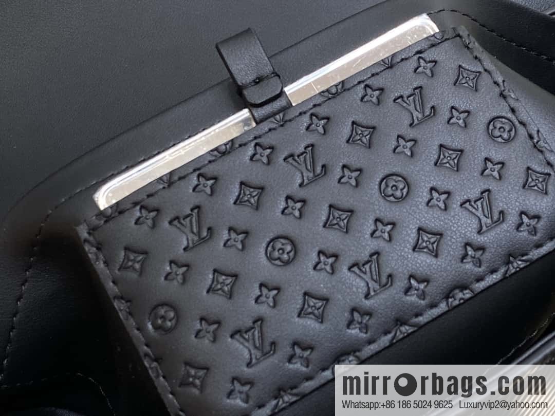 [Boutique‑grade] M24631 black, water ripple Twist series TWIST medium handbag M24630 meters white