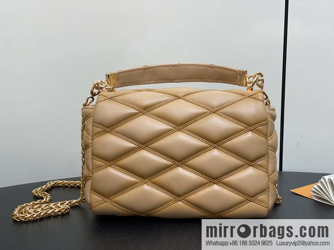 [Boutique‑grade] M22891 apricot, full leather rhombus chain bag series GO-14 Teist medium handbag M23045 M22890