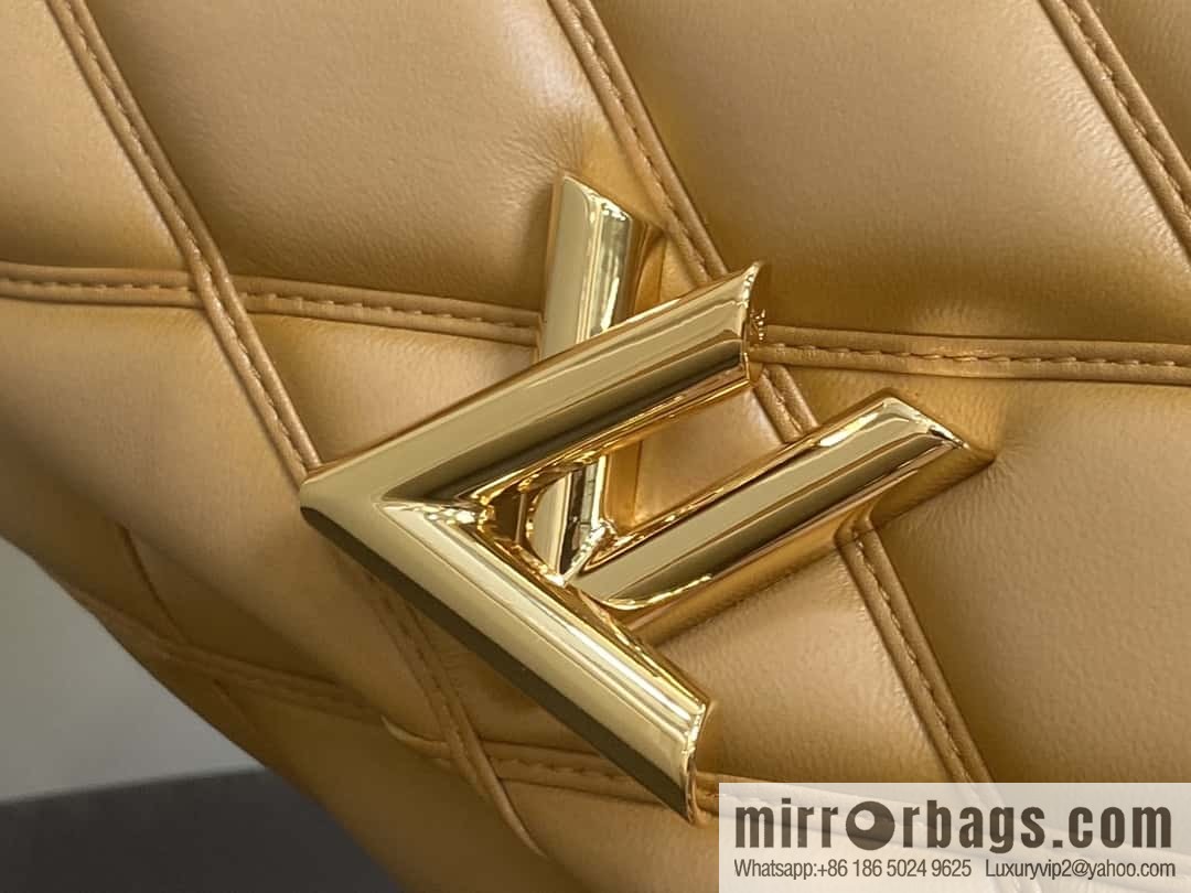 [Boutique‑grade] M22891 apricot, full leather rhombus chain bag series GO-14 Teist medium handbag M23045 M22890