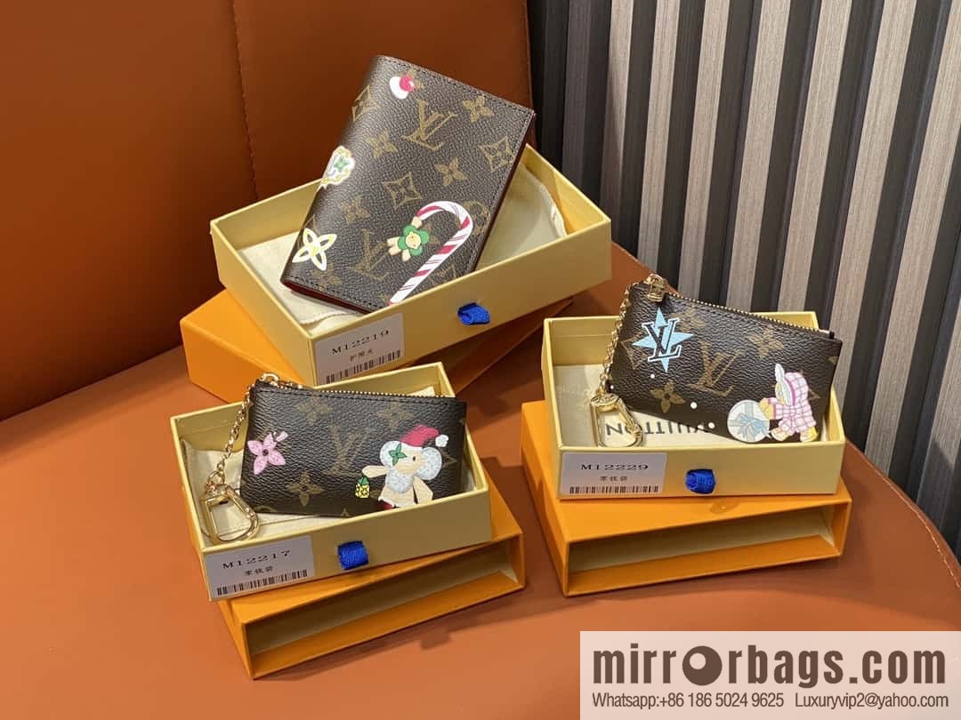 [Boutique‑grade] M12219 red, Christmas model, new autumn and winter model, passport holder, passport cover.