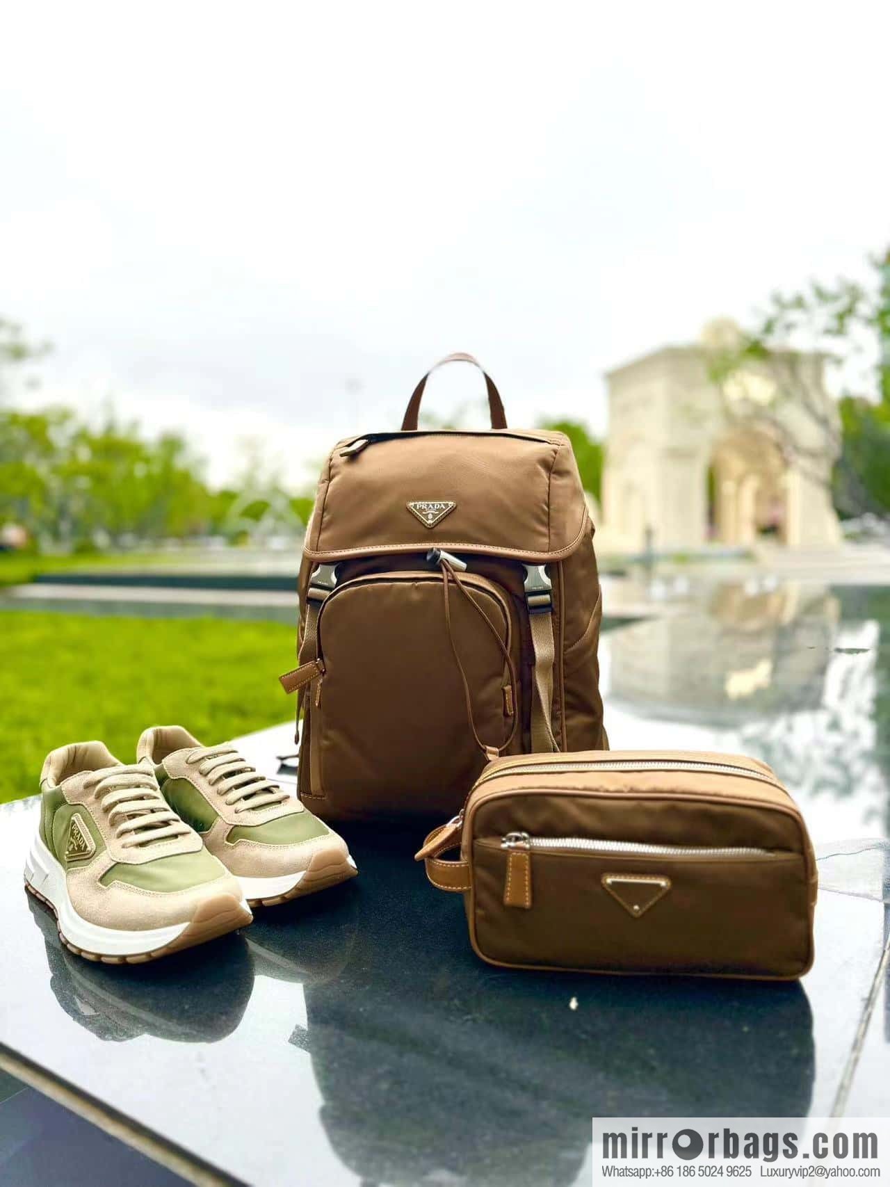 PRADA 🎉 new wash handbag 🎉 2NA819 storage bag, brown