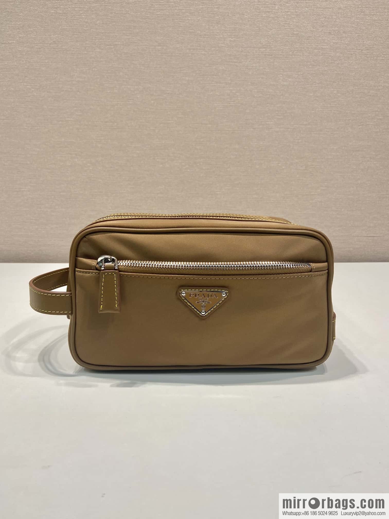 PRADA 🎉 new wash handbag 🎉 2NA819 storage bag, brown