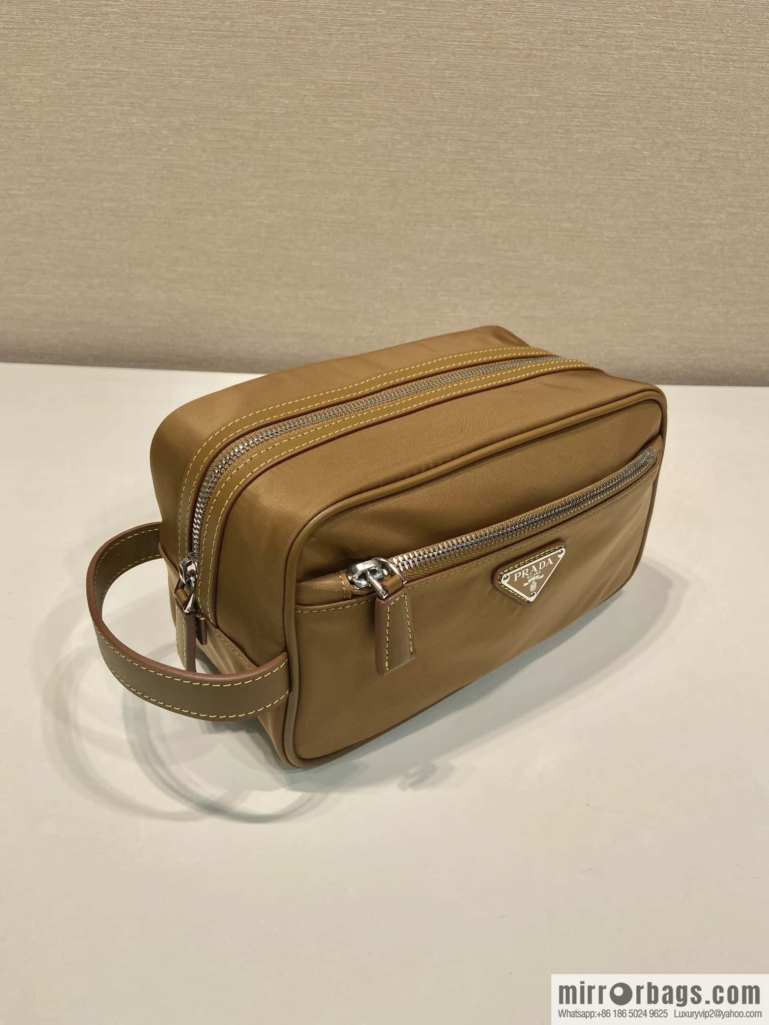 PRADA 🎉 new wash handbag 🎉 2NA819 storage bag, brown