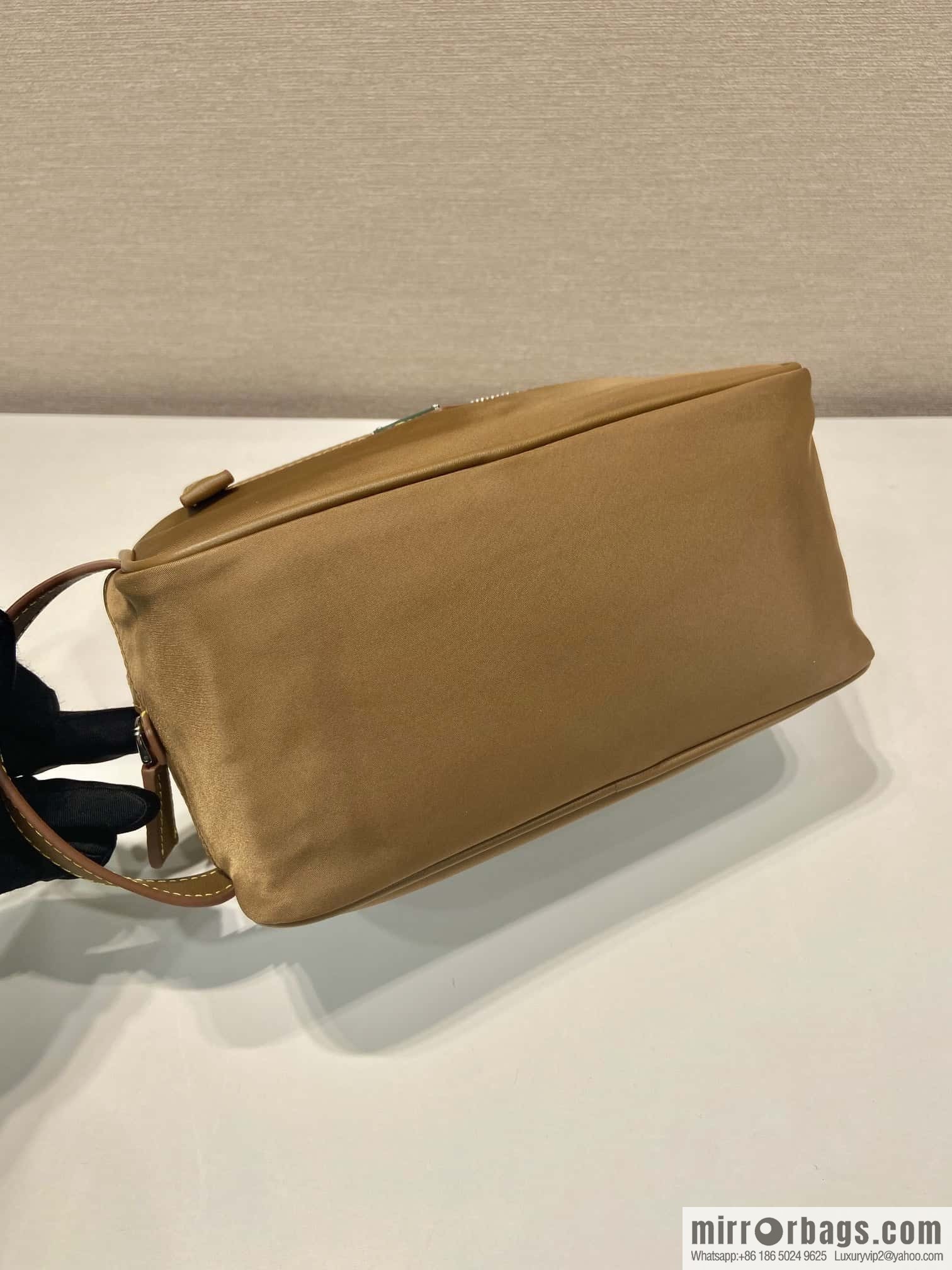 PRADA 🎉 new wash handbag 🎉 2NA819 storage bag, brown