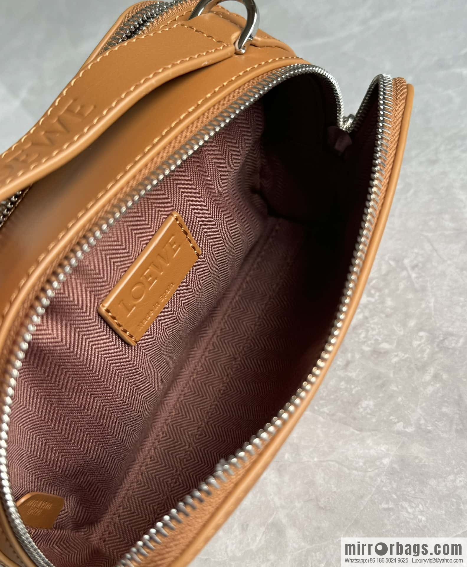 LOEWE horizontal version, couple model, camera bag 0688 caramel color