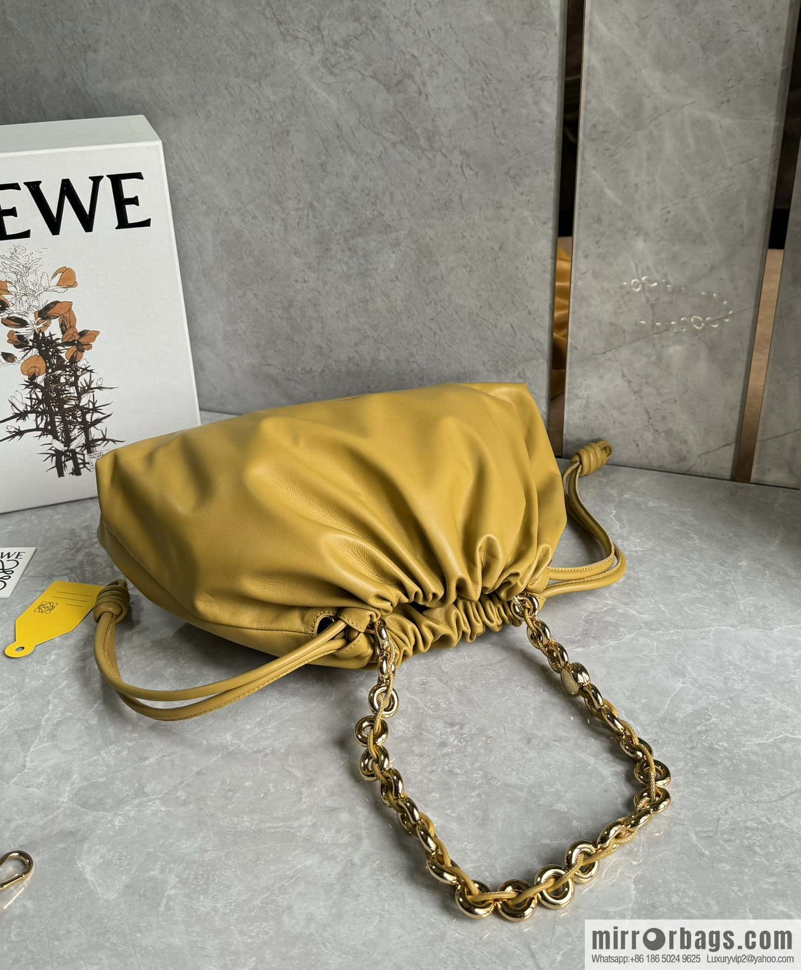 LOEWEFlamenco Purse large lucky bag 🔥 0802 yellow