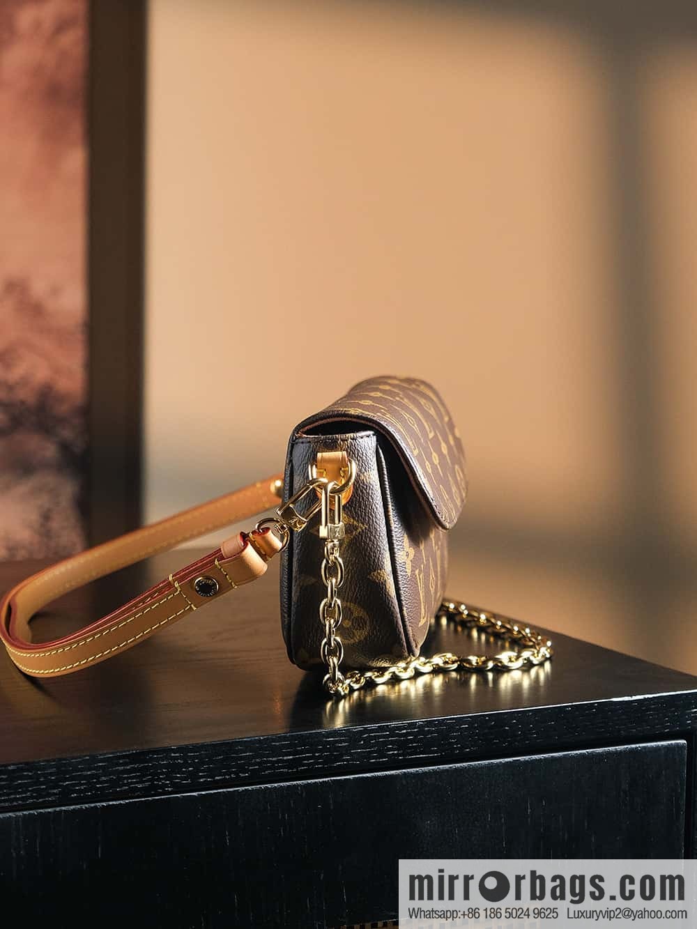 LV 𝐖𝐀𝐋𝐋𝐄𝐓 𝐎𝐍 𝐂𝐇𝐀𝐈𝐍 𝐈𝐕𝐘 Chip Rhombus Code Series #M