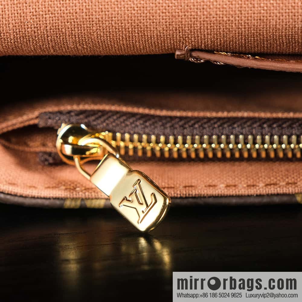 LV 𝐖𝐀𝐋𝐋𝐄𝐓 𝐎𝐍 𝐂𝐇𝐀𝐈𝐍 𝐈𝐕𝐘 Chip Rhombus Code Series #M