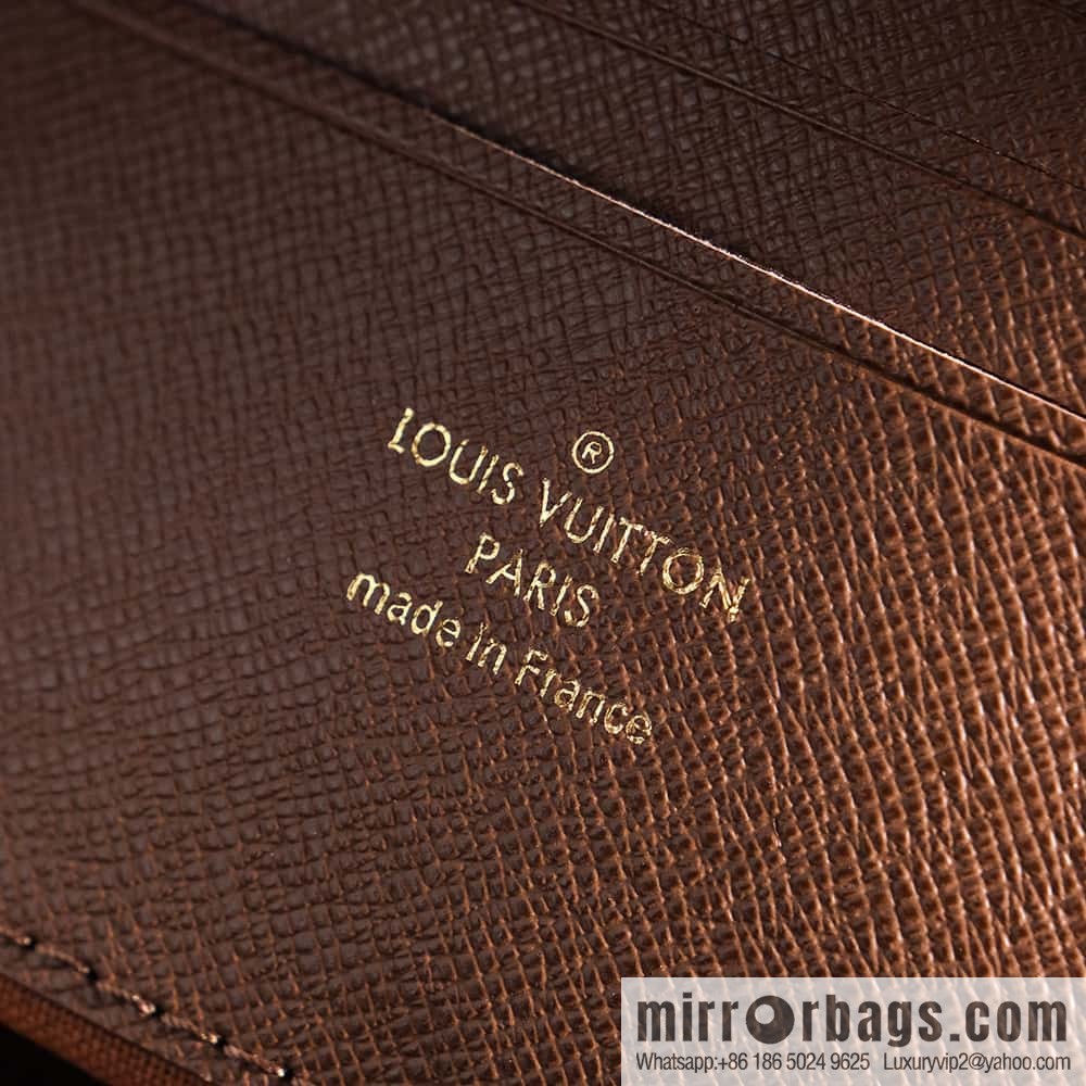 LV 𝐖𝐀𝐋𝐋𝐄𝐓 𝐎𝐍 𝐂𝐇𝐀𝐈𝐍 𝐈𝐕𝐘 Chip Rhombus Code Series #M