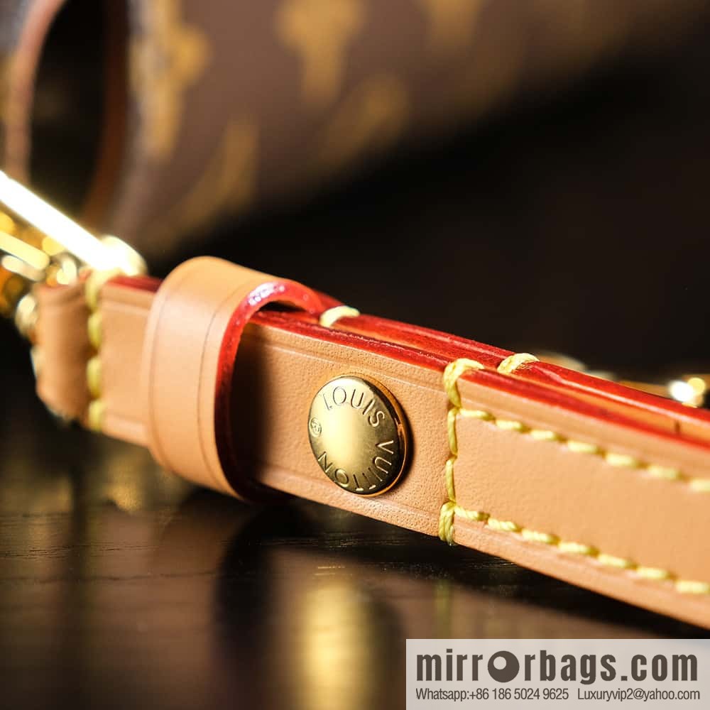 LV 𝐖𝐀𝐋𝐋𝐄𝐓 𝐎𝐍 𝐂𝐇𝐀𝐈𝐍 𝐈𝐕𝐘 Chip Rhombus Code Series #M
