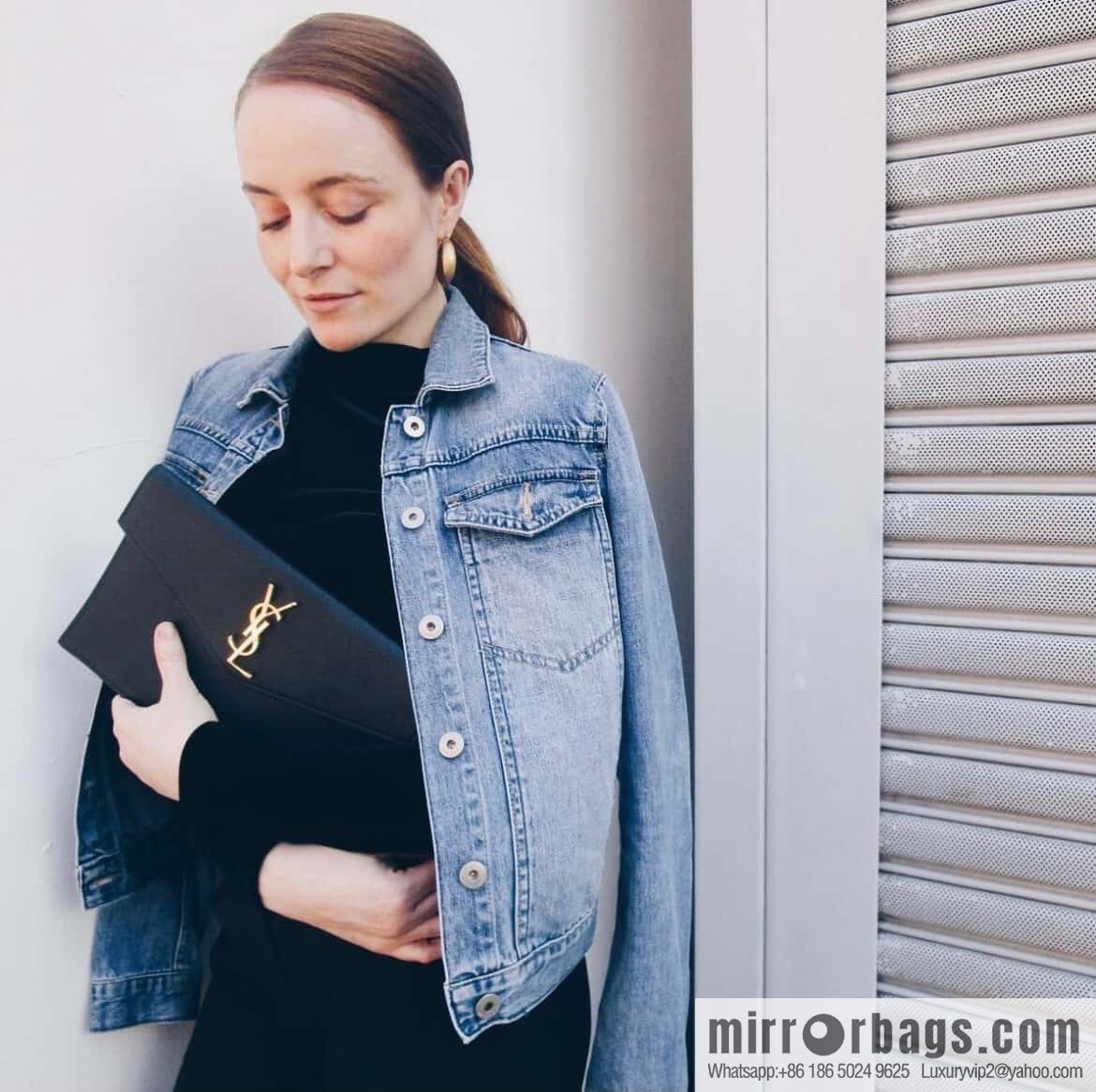 YSL 𝑼𝒑𝒕𝒐𝒘𝒏_ Caviar Clutch 565739 Black