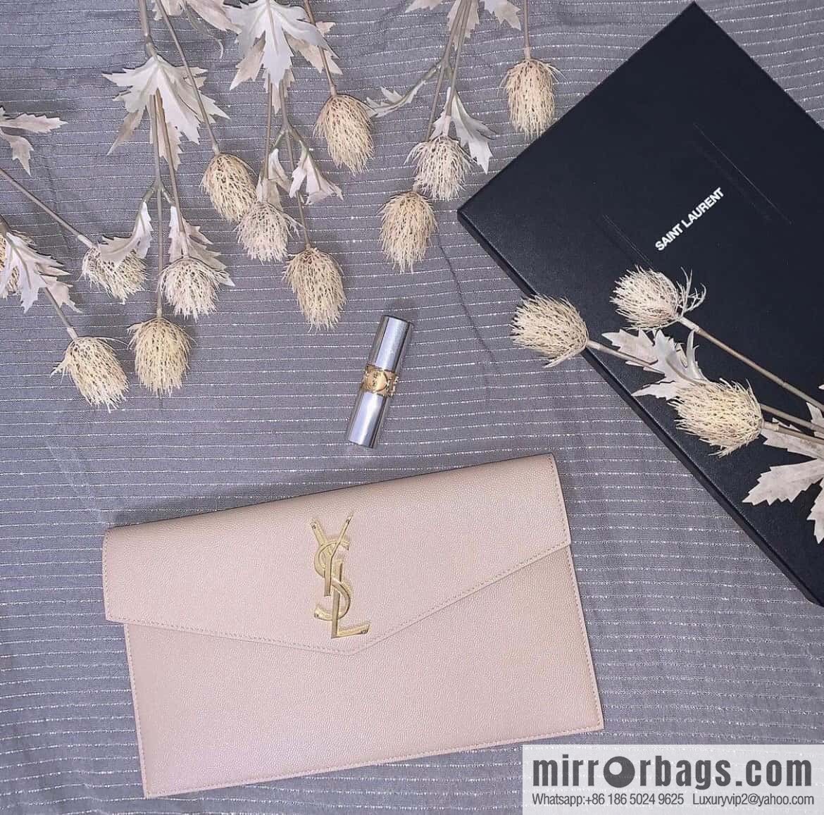 YSL 𝑼𝒑𝒕𝒐𝒘𝒏_ Caviar Clutch 565739 White