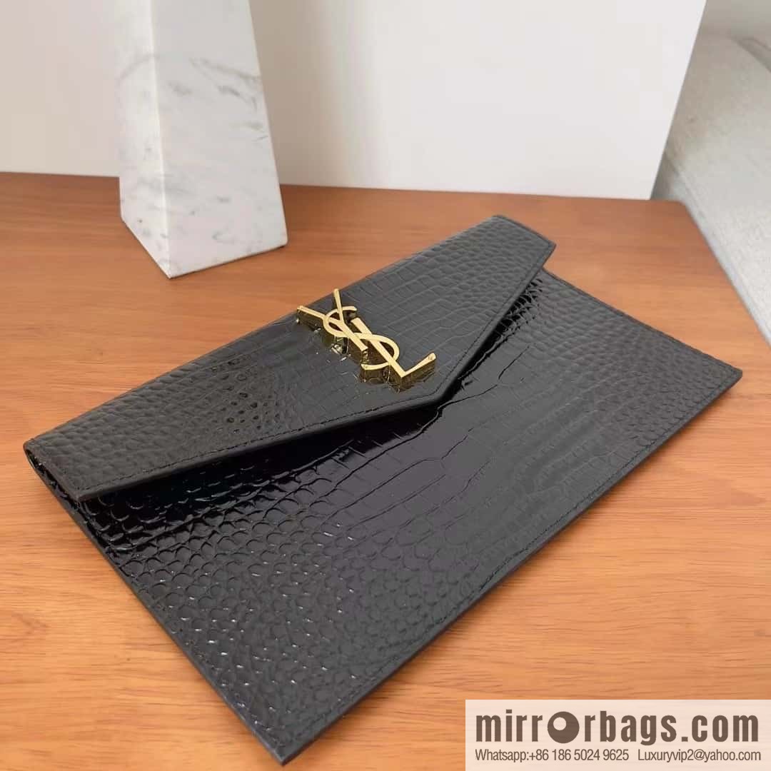YSL 𝑼𝒑𝒕𝒐𝒘𝒏_ crocodile pattern clutch bag 565739 black/gold buckle
