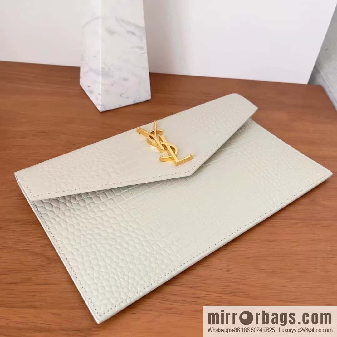 YSL 𝑼𝒑𝒕𝒐𝒘𝒏_ crocodile pattern clutch bag 565739 white/gold buckle