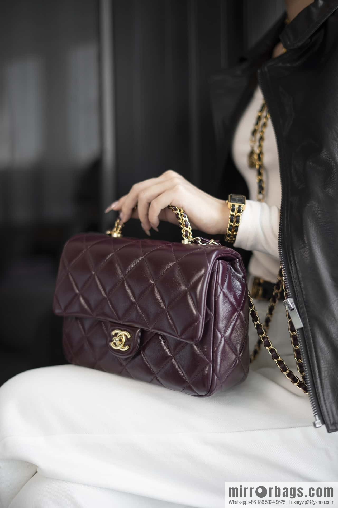 𝐂𝐇𝐀𝐍𝐄𝐋 𝟐𝟒𝐛 Flap New thick chain handle, burgundy, large AS5043 B17665 NZG79