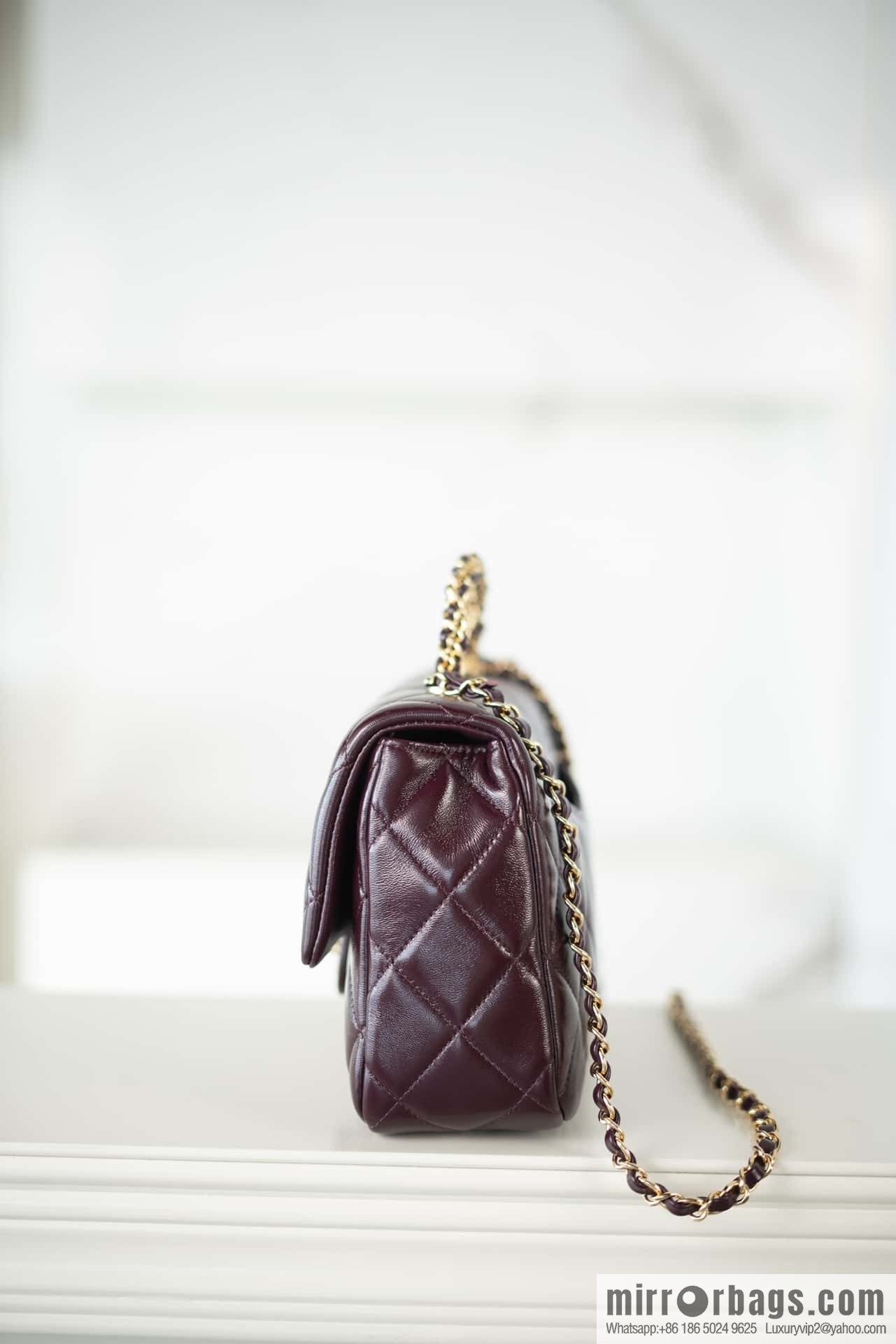 𝐂𝐇𝐀𝐍𝐄𝐋 𝟐𝟒𝐛 Flap New thick chain handle, burgundy, large AS5043 B17665 NZG79