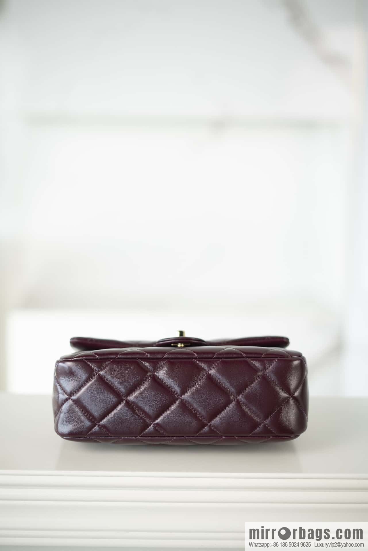 𝐂𝐇𝐀𝐍𝐄𝐋 𝟐𝟒𝐛 Flap New thick chain handle, burgundy, large AS5043 B17665 NZG79