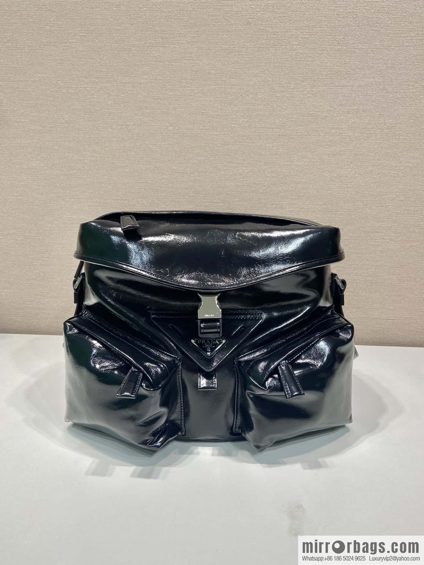 PRADA 🎉 new men's bag 🎉 2VD062 oil wax leather🎉🎉
